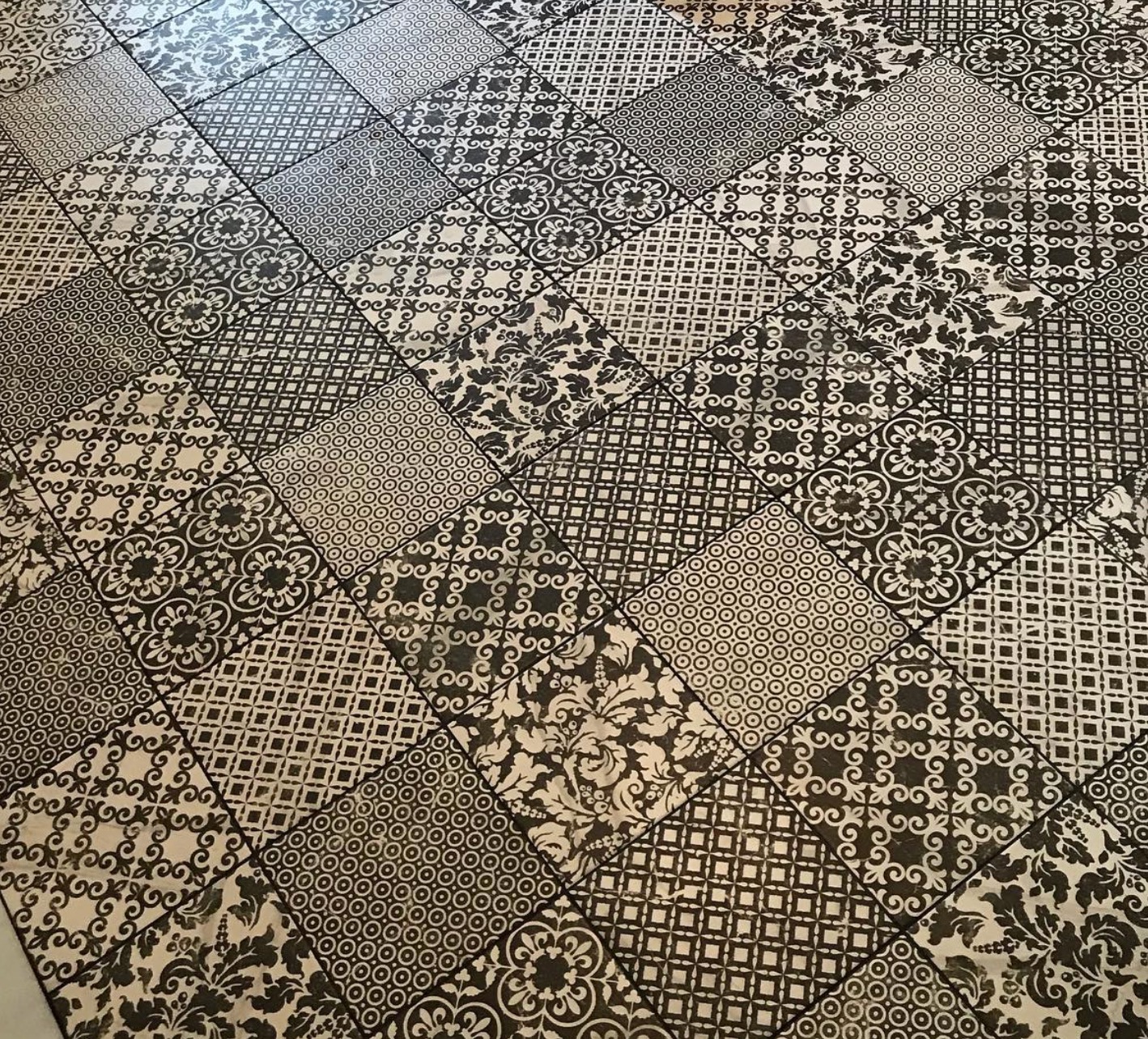 Hand-set patterned tile detail